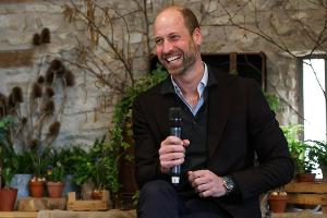 Prinz William besucht junge Bauern und TV-Persönlichkeit