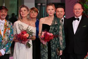 Fürst Albert und Fürstin Charlène von Monaco feiern den Rosenball