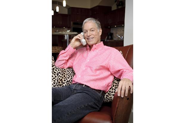 Seinen letzten Auftritt in einer größeren TV-Produktion hatte er 2017 in David Lynchs 'Twin Peaks: The Return'. Die letzten Jahre verbrachte er mit dem Malen von Bildern - hauptsächlich vom Meer, das er in Hawaii vor seiner Haustür hatte.