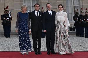 Brigitte Macron und Königin Mary glänzen beim Staatsbankett in Paris