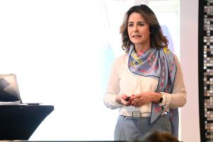 Deshalb werden Frauen in der Arbeitswelt oft übersehen