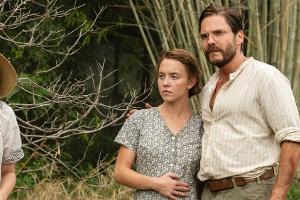 "Eden" mit Daniel Brühl: Wenn das Paradies zur Hölle auf Erden wird