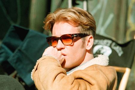 Sogar das U.S. Naval Institute zollte dem 'Top Gun'-Star Tribut: 
