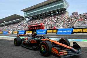 Norris im dritten Training knapp vor Piastri - Verstappen 5.