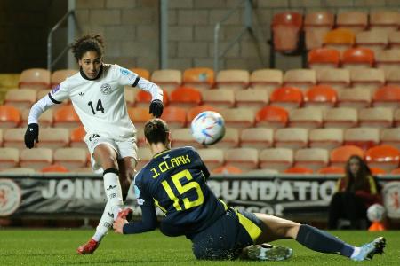 DFB-Newcomerin Zicai denkt über Wechsel nach und träumt von EM