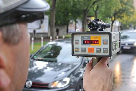 Radar, Blitzer, Blitzanlage, Polizei