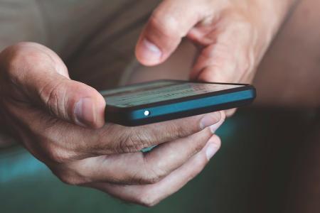 Zu viel am Tippen und Scrollen? Das hilft gegen den 