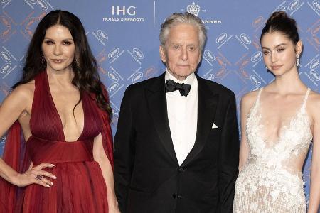 Wandertour mit ihrem Bruder: Carys Zeta Douglas gibt seltene Einblicke