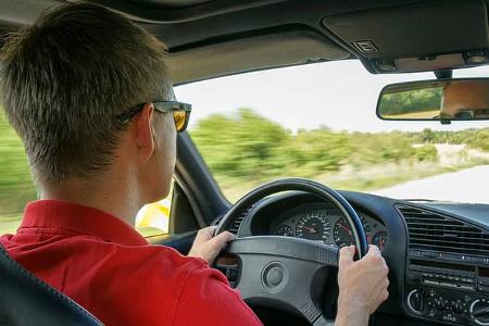 BMW M3 E36 Coupé (1993) Fahraufnahme Cockpit