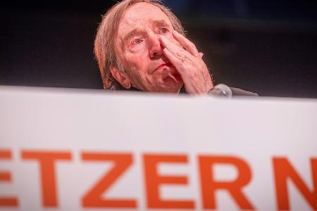 Netzer bei Ausstellung zu Tränen gerührt: 