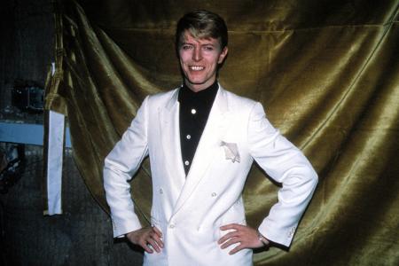 David Bowie arbeitete gern mit anderen zusammen: So ging er unter anderem mit Lou Reed, Iggy Pop, John Lennon und Queen ins Studio. Doch eine Band konnte den 2016 verstorbenen Kult-Sänger nicht beeind ...