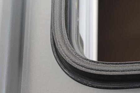 Reinigung und Pflege Gummidichtung