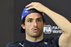 "Shit happens": Sainz sorgt für Lacher und kritisiert Strafe