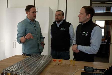 auto mobil 6.4.25 VOX