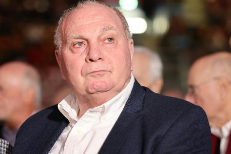 Festgeldkonto fast aufgebraucht: Hoeneß kündigt Sparkurs an