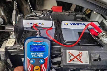 Lescars Battery Tester