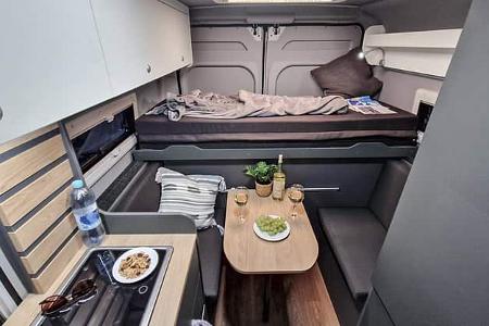 Campingbusse CLEVER VANS DUO 540 Sitzgruppe