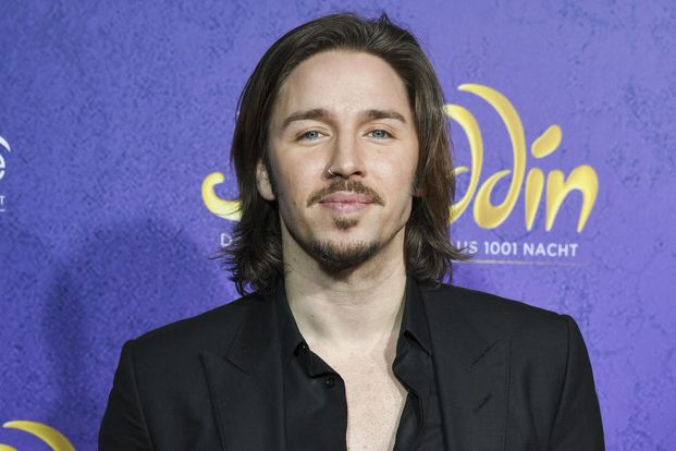 Gil Ofarim hätte es einfach nicht tun sollen: Der Sänger warf einem Hotel-Angestellten Antisemtismus vor. Dann kam heraus, dass Gil sich das alles ausgedacht hatte. Er wurde von einem Gericht verurtei ...