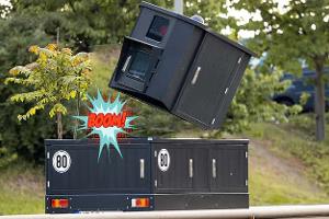 Blitzer-Anhänger Sprengung