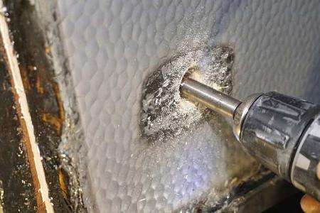 Wasserschaden am Caravan reparieren