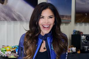 Trip ins All: Lauren Sánchez scherzt über Hochzeit mit Jeff Bezos