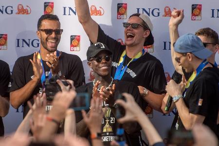 Neues Basketball-Rechtepaket: ProSiebenSat.1 steigt im Free-TV ein