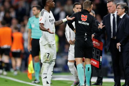 Nach Chancenwucher: Real siegt spät