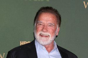 Arnold Schwarzenegger "pumpt" mit Promis fürs Klima