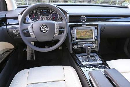 VW Phaeton, Cockpit