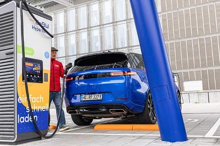 Range Rover Sport P550e, Ladesäule