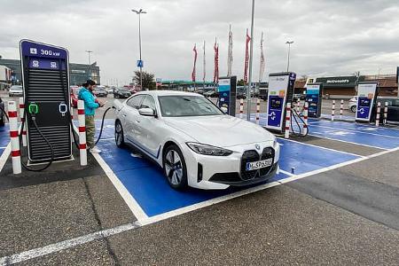 12/2022_Ladeparktest ams MO/OVE