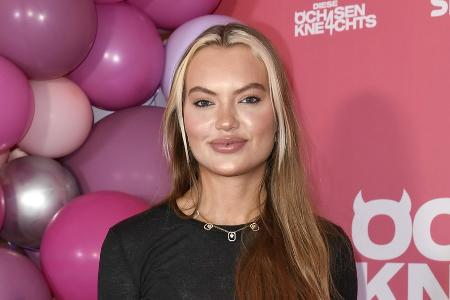 Bauernhof-Premiere: Cheyenne Ochsenknecht bringt allein Lamm zur Welt