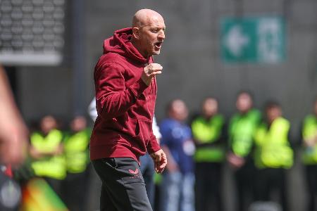 Bei Lieberknecht-Debüt: FCK bleibt oben dran