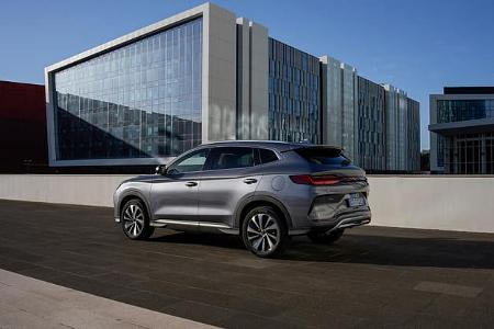 BYD SEAL U DM-I _DYNAMIC_1