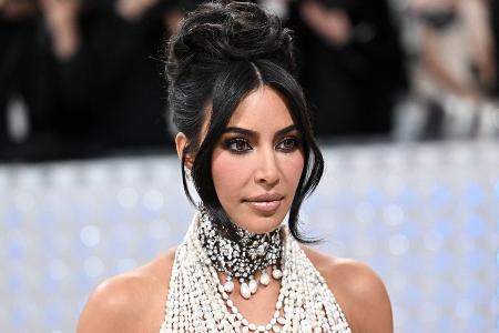 Raubüberfall auf Kim Kardashian: So startete der Prozess in Paris