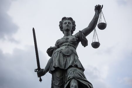 Statue von Justitia