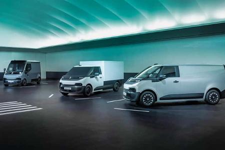 04/2025 Renault Estafette E-Tech Elektro-Transporter Paketdienst