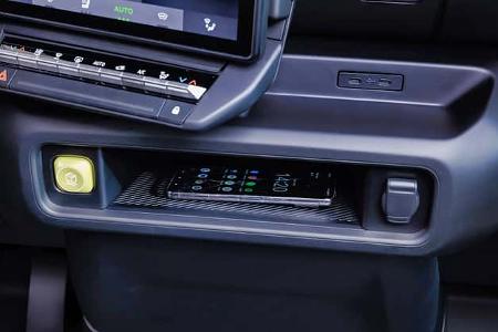 04/2025 Renault Estafette E-Tech Elektro-Transporter Paketdienst