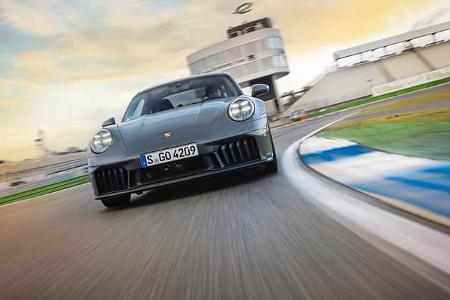 Porsche 911 Carrera GTS.2