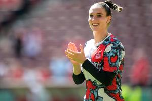 Mahmutovic im Bayern-Tor, Wirtz bei Bremen auf der Bank