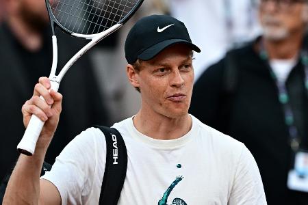 Riesenentrubel um Sinner: 6000 Fans beim Showtraining in Rom