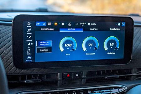 Abarth 500e, Infotainmentsystem