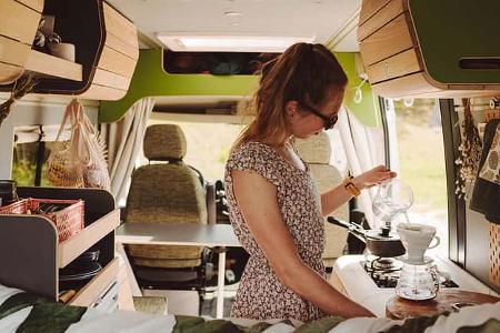  Modularer Beispiel-Ausbau von Vanjorn, Kaffe kochen, Küchenmodul