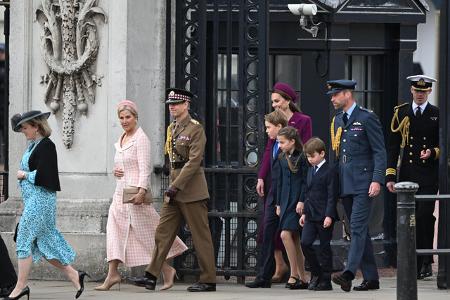 Anschließend hielten die Royals eine Tea Party für Veteranen.