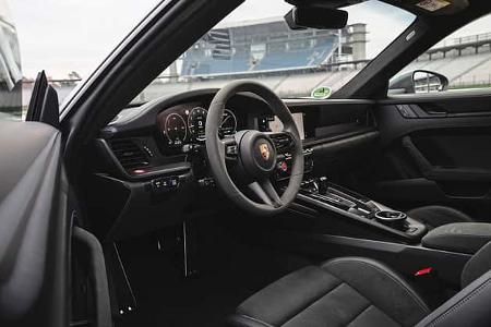 Porsche Carrera 911 GTS.2, Cockpit 