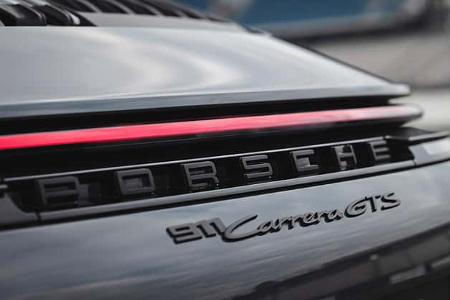 Porsche 911 Carrera GTS.2