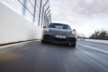 Porsche 911 Carrera GTS.2