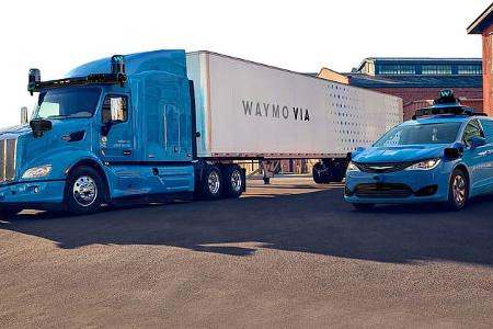 03/2020, Peterbilt und Chrysler Pacifica von Waymo
