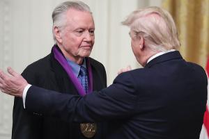 "Höchste Zeit": Jon Voight verteidigt Trumps Filmzölle