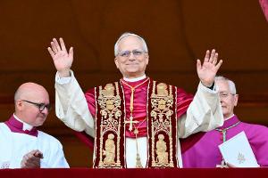 Robert Prevost: Neues Kirchenoberhaupt nennt sich Papst Leo XIV.